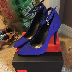 New Navy Blue pumps
